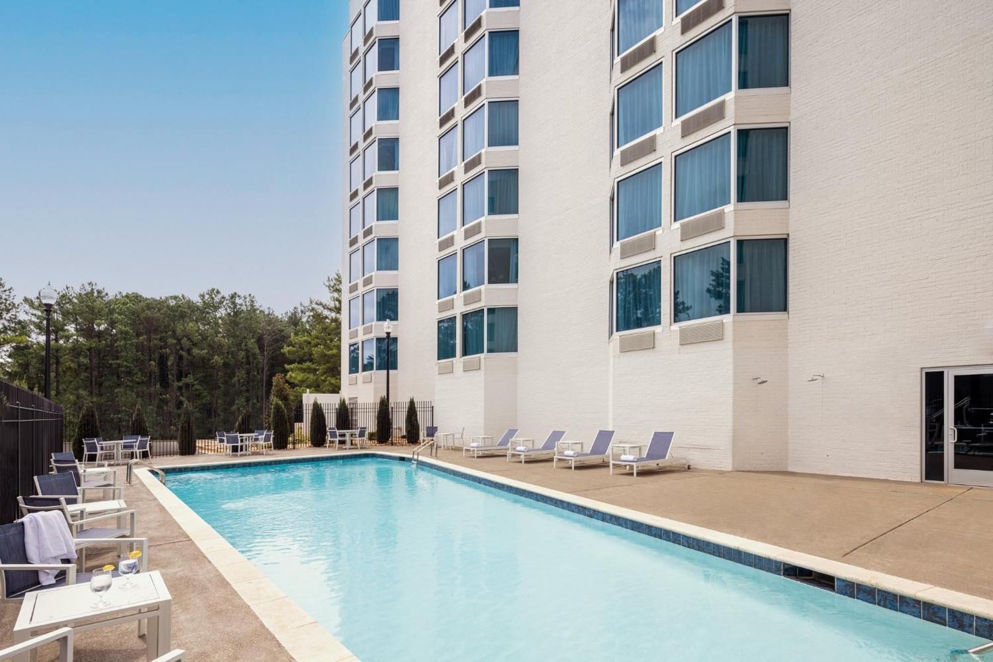Отель Crowne Plaza Atlanta Ne - Норкросс Экстерьер фото