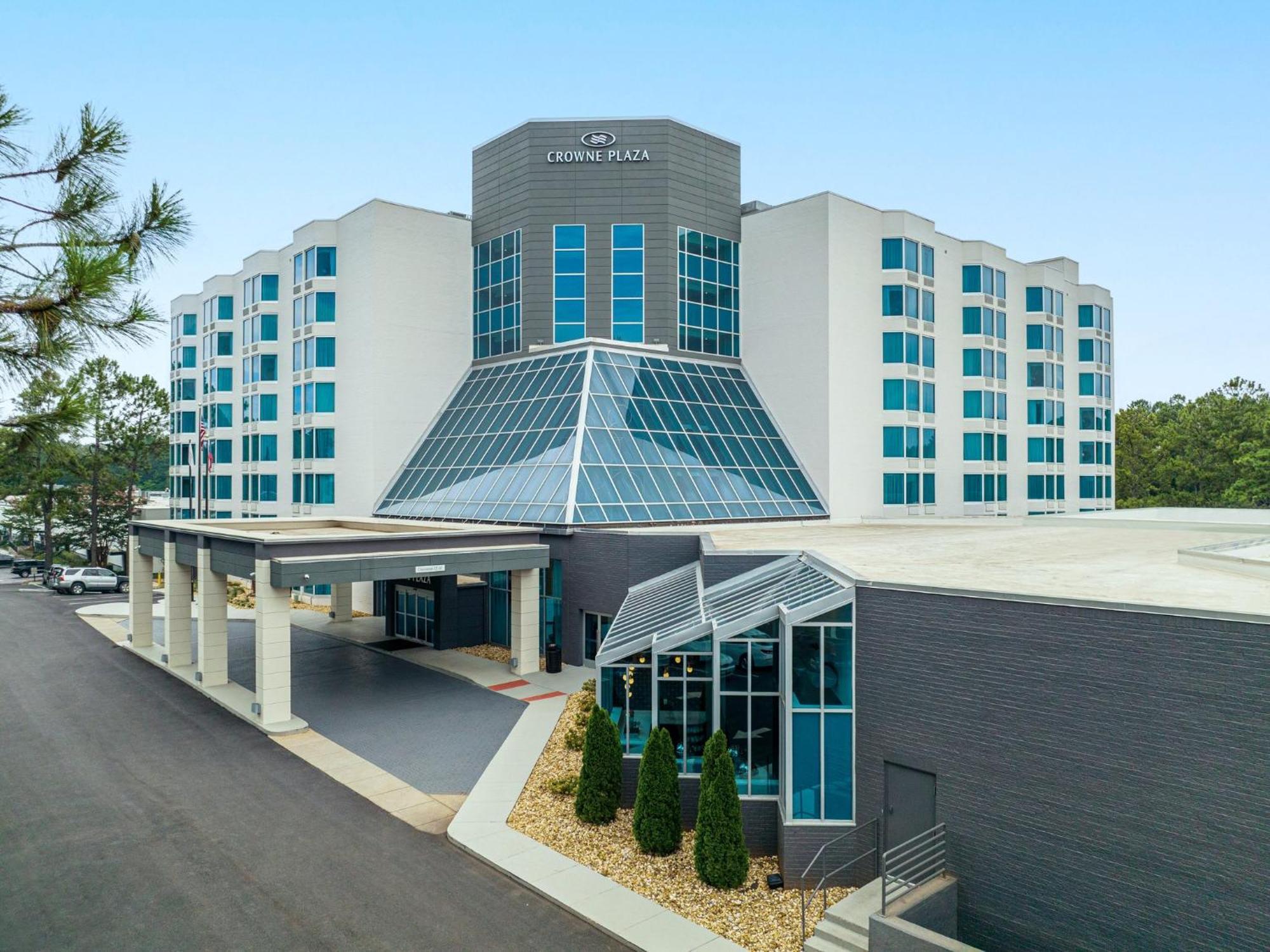 Отель Crowne Plaza Atlanta Ne - Норкросс Экстерьер фото